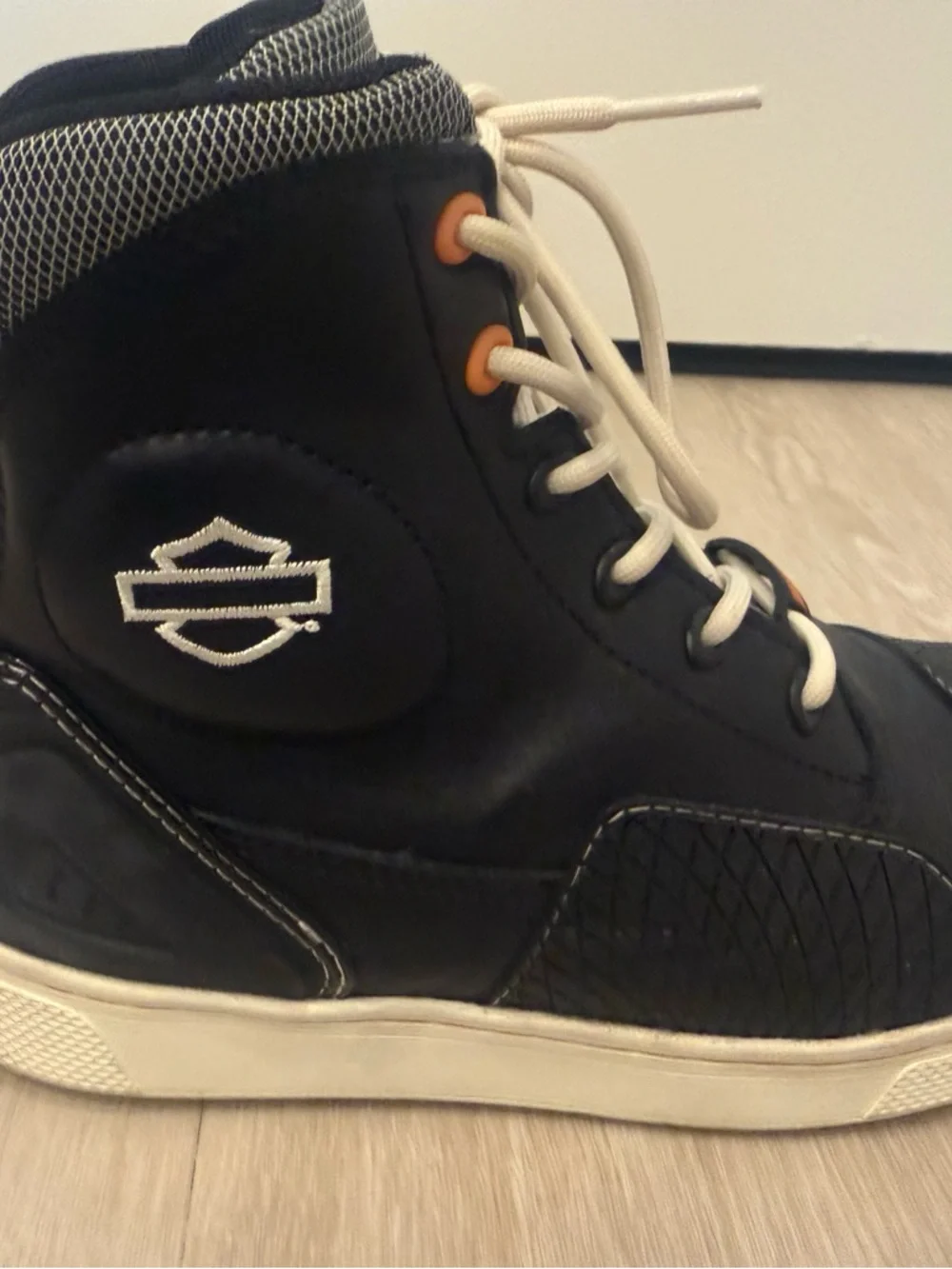 Harley-Davidson Women’s Black Leather High-Top Casual Shoe - Picture 6 of 8